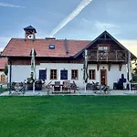 Estalagem Zámeček - Chateau Lány - Depandance Stroodel Břeclav