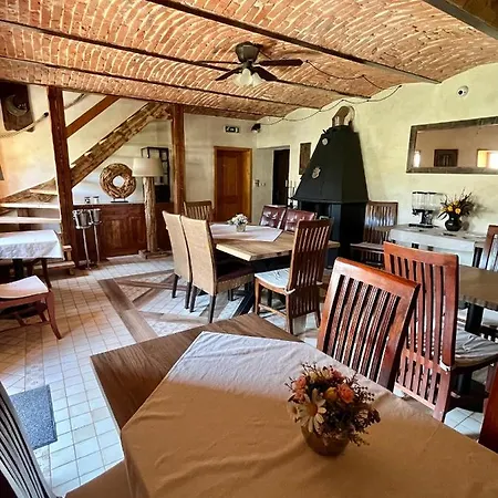 여관 Zamecek - Chateau Lany - Depandance Stroodel *