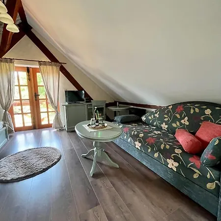 Zamecek - Chateau Lany - Depandance Stroodel *