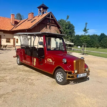 Zamecek - Chateau Lany - Depandance Stroodel 브르제츨라프