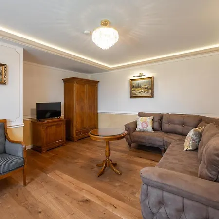 Zamecek - Chateau Lany - Depandance Stroodel 여관 브르제츨라프