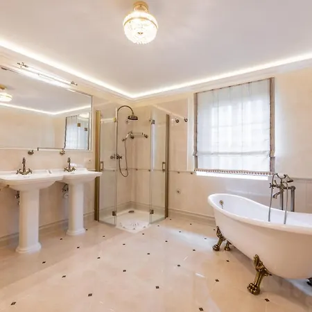 Inn Zamecek - Chateau Lany - Depandance Stroodel