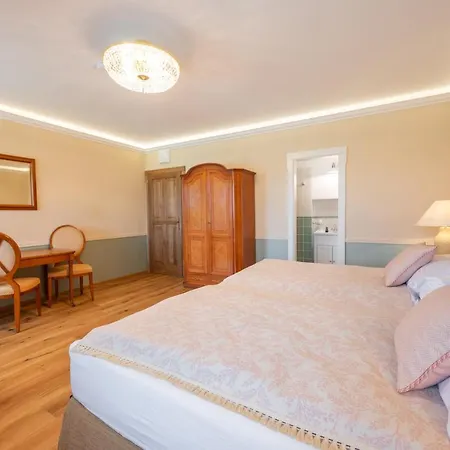 Zámeček - Chateau Lány - Depandance Stroodel * Břeclav