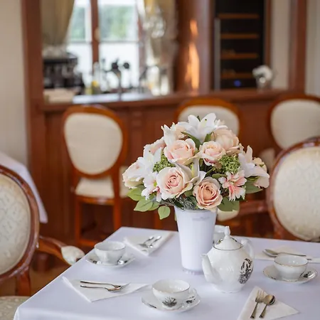 Zamecek - Chateau Lany - Depandance Stroodel