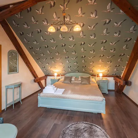 Zámeček - Chateau Lány - Depandance Stroodel Penzion Břeclav