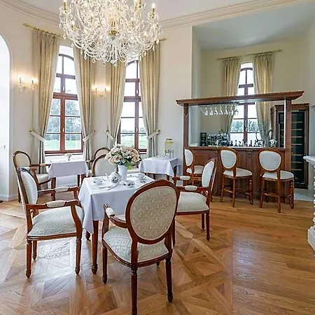 Zámeček - Chateau Lány - Depandance Stroodel *