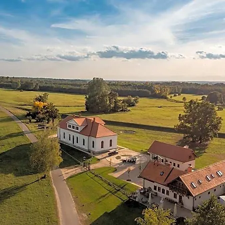 Estalagem Zámeček - Chateau Lány - Depandance Stroodel Břeclav