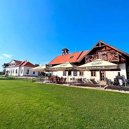 Zamecek - Chateau Lany - Depandance Stroodel Inn