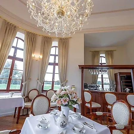 Zamecek - Chateau Lany - Depandance Stroodel Breclav