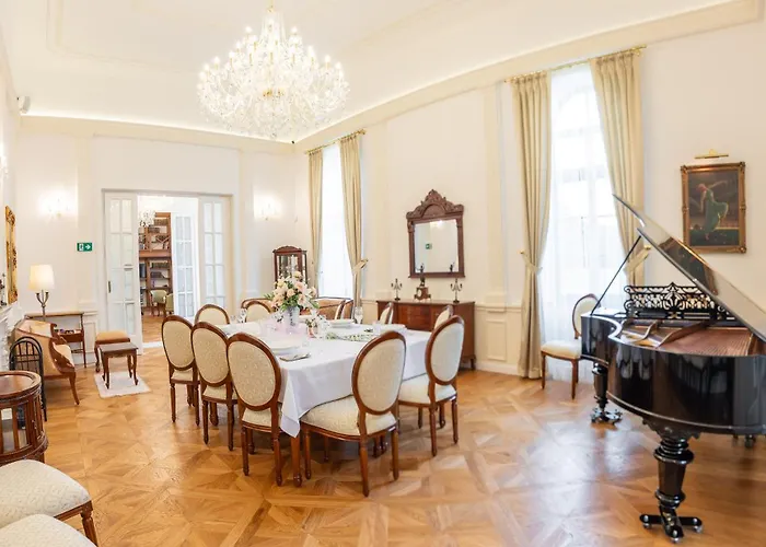 Zamecek - Chateau Lany - Depandance Stroodel *